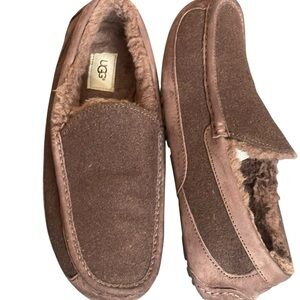 Mens UGG® Ascot Matte Leather
Slipper - Brown size 12